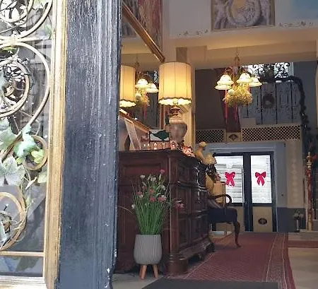 Luxury 23 * Белград