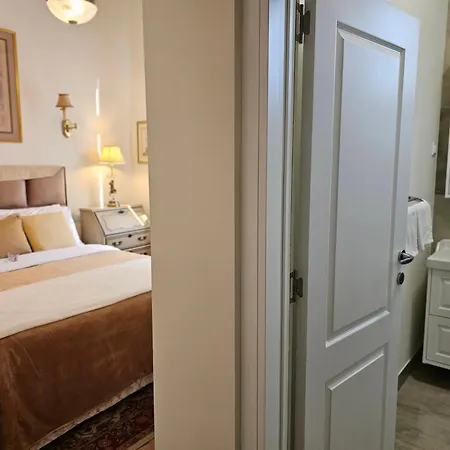 Luxury 23 Apartment *